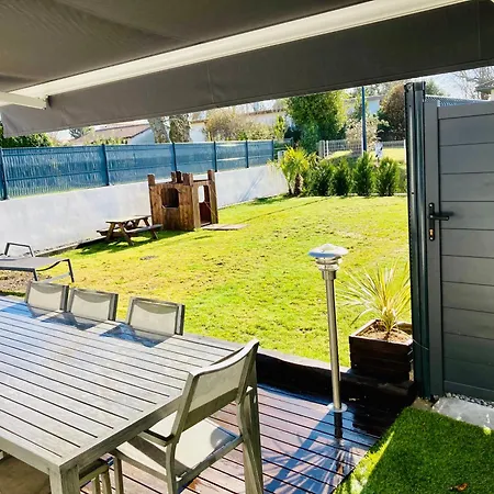 Holiday home : Maison Moderne Proche Et Centre